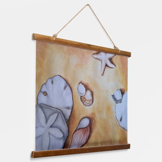 Sandy Seashells  吊り下げ型タペストリー (傾斜あり)