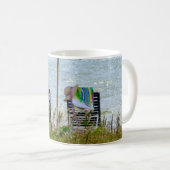 Sanibelの島のビーチ場面のマグ コーヒーマグカップ (正面右)