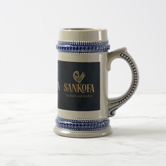 Sankofa — 戻って取り戻そう" ガーナの伝統Tシャツデザイン ビールジョッキ (右)