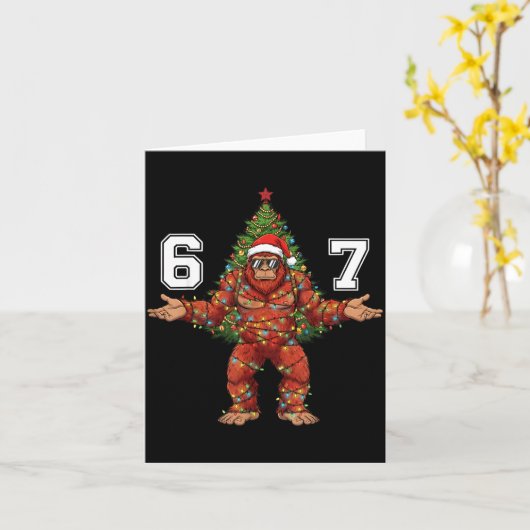 Santa Bigfoot 67 Christmas Tree Xmas Lights Funny  カード (黄色い花)