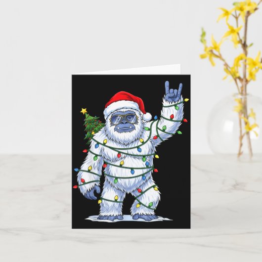 Santa Bigfoot Christmas Tree Xmas Lights Funny Sas カード (黄色い花)