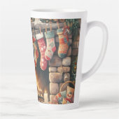 Santa by Fireplace Christmas Stockings カフェラテマグ (右)