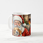 Santa Claus Holding Beagle Christmas Art コーヒーマグカップ (正面左)
