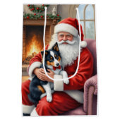 Santa Claus Holding Border Collie Christmas Art ミディアムペーパーバッグ (裏面)