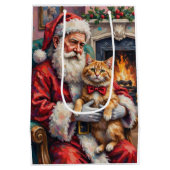 Santa Claus Holding Persian Cat Christmas Art ミディアムペーパーバッグ (裏面)