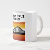 Santa Cruz California Boardwalk Vibes ジャンボコーヒーマグカップ (正面右)