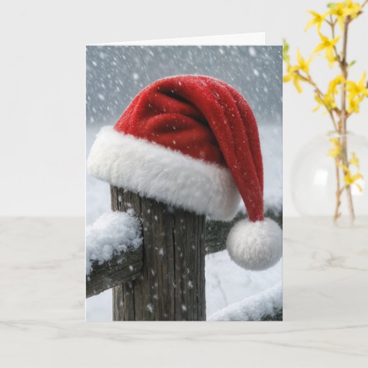 Santa Hat On a Snowy Fence Post カード (黄色い花)