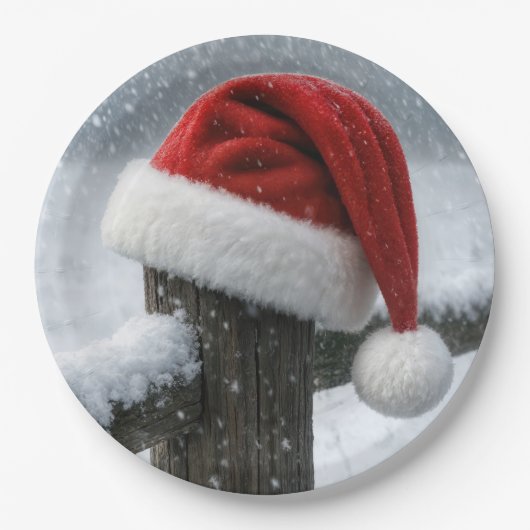 Santa Hat On a Snowy Fence Post ペーパープレート (正面)