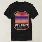 Santa Monica Beach CA Retro Sunset Tシャツ (デザイン正面)