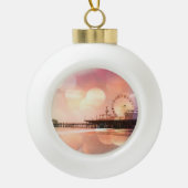 Santa Monica Pier - Pink Photo きらめく Edit セラミックボールオーナメント (正面)