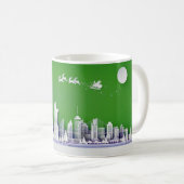 Santa Over New York City Christmas Green Mug コーヒーマグカップ (正面右)
