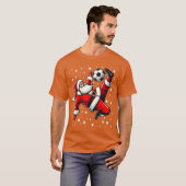 Santa Plays Soccer Bicycle Kick Christmas Women Me Tシャツ (正面フル)