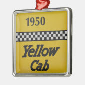 Santa Rosa、ニューメキシコ、米国。 古いYello メタルオーナメント (左)