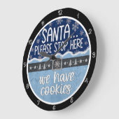 Santa Stop Here Cookies ラージ壁時計 (傾斜)