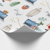 Santa with computer and Surfboard on Christmas  ラッピングペーパー (角)