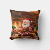 Santa's Christmas Eve Serenade: Cozy Fireplace クッション (正面)