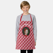 Santa's Little Baker kids ginghamクリスマスフォト エプロン (着用した状態)