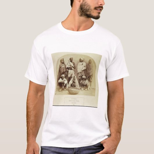 Saonrasの中央Saugorからの原生の種族 Tシャツ (正面)