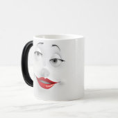 Sarcastic Women Face with Red Lips モーフィングマグカップ (正面左)