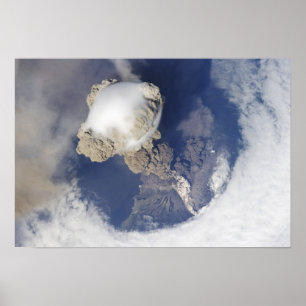 Sarychevの火山の噴火 ポスター
