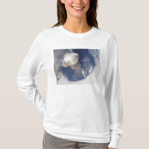 Sarychevの火山の噴火 Tシャツ