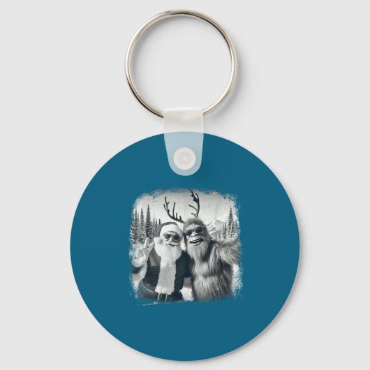 Sasquatch 67 Christmas Tree Funny Santa Bigfoot  キーホルダー (正面)