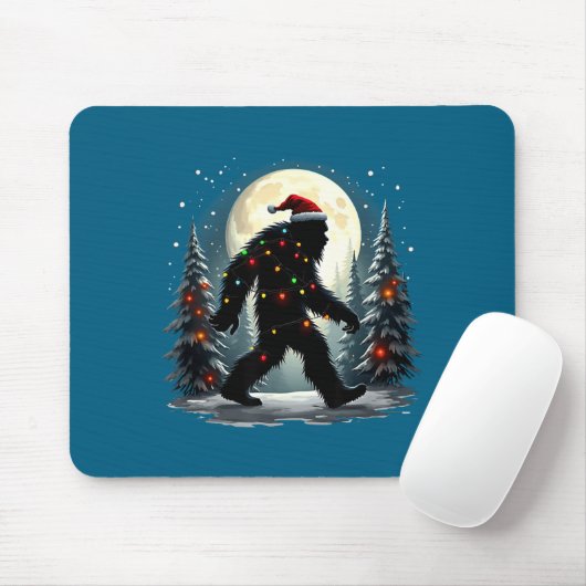 Sasquatch 67 Santa Bigfoot Christmas Tree Funny  マウスパッド (マウス)