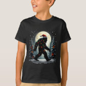 Sasquatch 67 Santa Bigfoot Christmas Tree Funny  Tシャツ (正面)