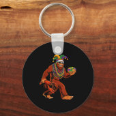 Sasquatch Mardi Gras Bigfoot Parade Beads King Cak キーホルダー (正面)