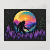 Sasquatch Rainbow Mountain Moon Wall Clock ポストカード (正面)