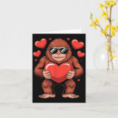 Sasquatch Valentine's Day - Bigfoot Heart Sungles  カード (黄色い花)