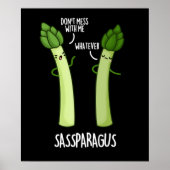 Sassparagus おもしろい Asparagus Vegetable Pun Dark BG ポスター (正面)