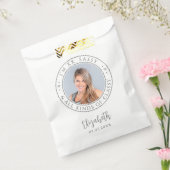 Sassy & ClassyのカスタムPhoto Birthday Party for Her フェイバーバッグ (封をした状態)