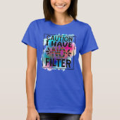 Sassy Graphic T-Shirt – Caution No Filter Tシャツ (正面)
