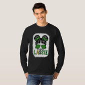 Sassy Lassie Cute Messy Bun St Patricks Day Irish  Tシャツ (正面フル)