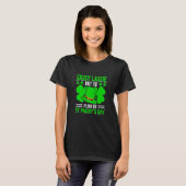 Sassy Lassie Out To Play On St Paddy's Day Tシャツ (正面フル)