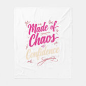 Sassy Pink Typography Chaos And Confidence フリースブランケット (正面)