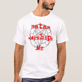 satan私をTシャツ崇拝します Tシャツ