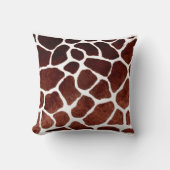 Savanna Grace: Giraffeシルエット・アフリカインスパイア クッション (正面)