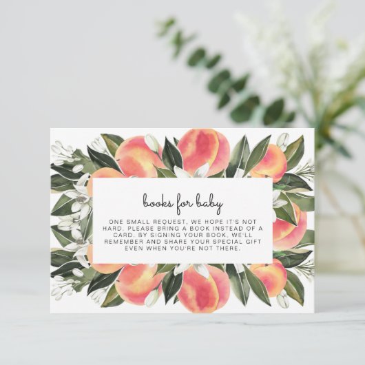 SAVANNAH赤ちゃんシャワーカード用の小さな桃の本 招待状 (スタンド正面)