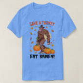 Save A Turkey Eat Ramen Bigfoot Sasquatch Pumpkin  Tシャツ (デザイン正面)
