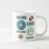 Saving Lives One Paw At A Time – Vet Animal Design ジャンボコーヒーマグカップ (右)