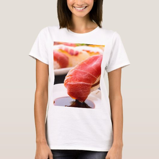 Savor the Dip – A consistent aesthetic Tシャツ (正面)