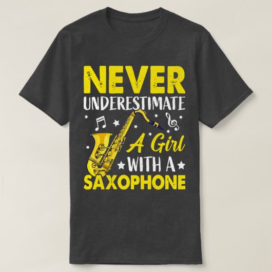 saXOPHONE 6でLを過小評価しない Tシャツ (デザイン正面)