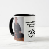 Saza1、Bruce2、OM、Sascha及びBruceYoga FriendsFo… マグカップ (正面左)