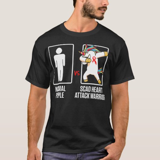 SCADハート攻撃を生き残ったアート・ストロング・ウォリアー・アワー Tシャツ (正面)