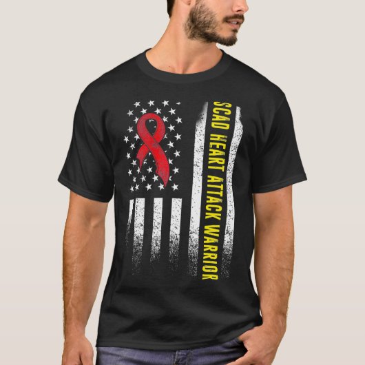 SCAD Heart Attack Survivor USA Flag Warrior Awaren Tシャツ (正面)