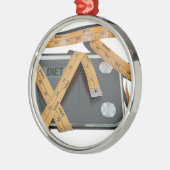 ScaleMeasuringTape021613.png メタルオーナメント (左)