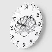 Scallop Seashell Minimalist Black and White ラージ壁時計 (傾斜)