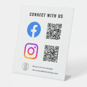 Scan 後を追 Connect With Us QR Code Logo Here 台座サイン (正面)
